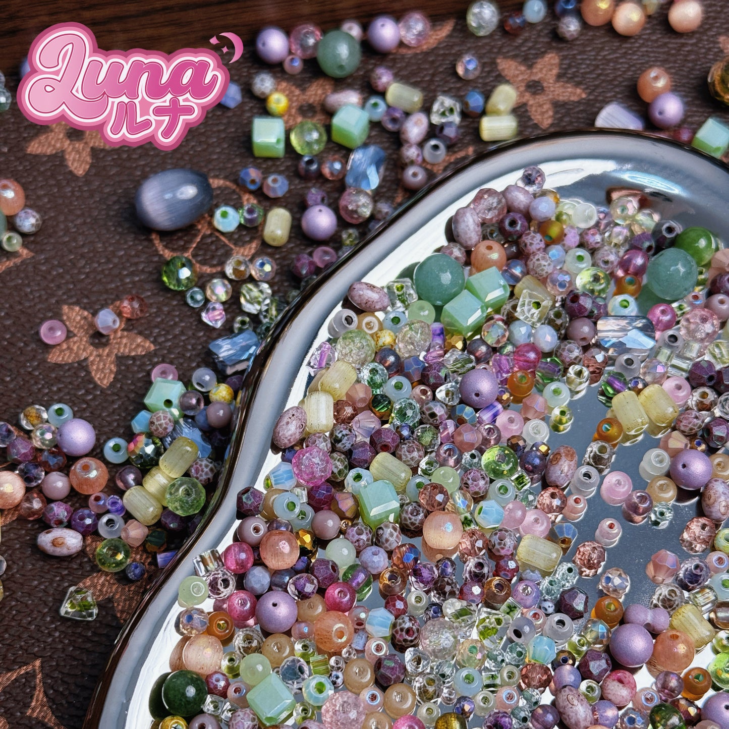 新作『M006』紫藤の夢 キャッツアイ 高品質ガラス、天然石製