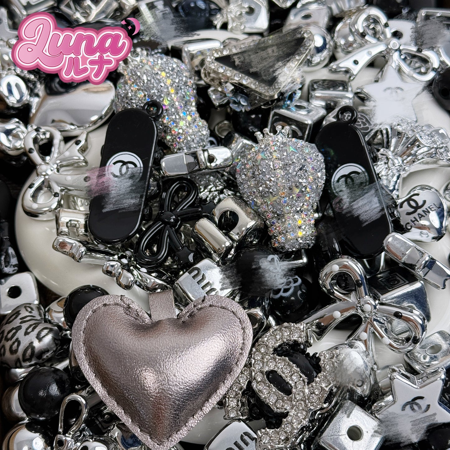 新作『B135』 銀夜幽影(ぎんやゆうえい)重工アクリル