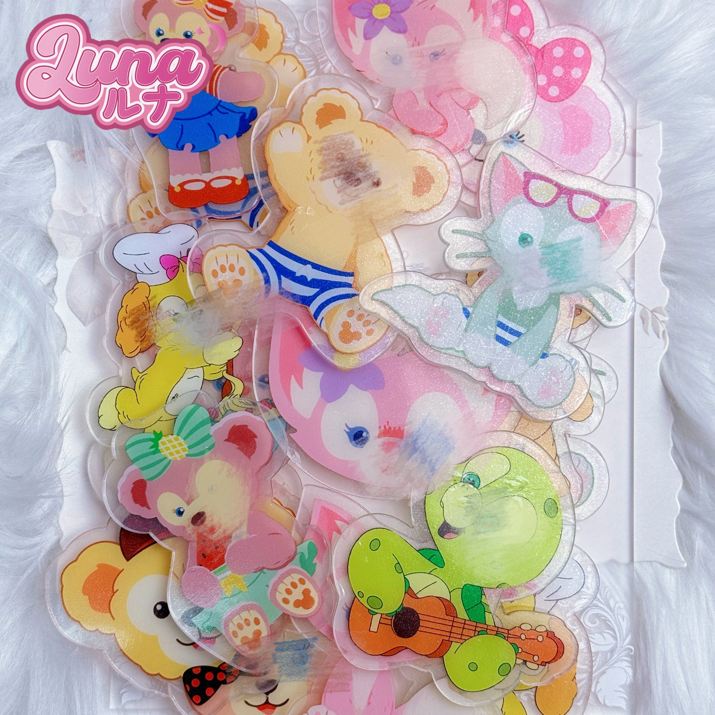 『Q030』かわいいダッフィーファミリー ➡️8cm (ランダムパターン) アクリル