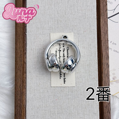 『C032』アクリルヘッドホン (Akuriru heddohon)